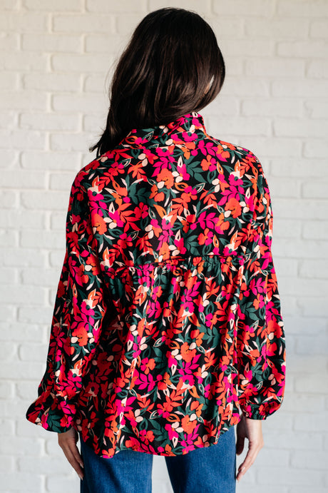 Camisa abotonada con detalle de volantes estilo francófilo