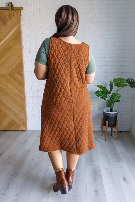 Vestido midi acolchado de caída libre