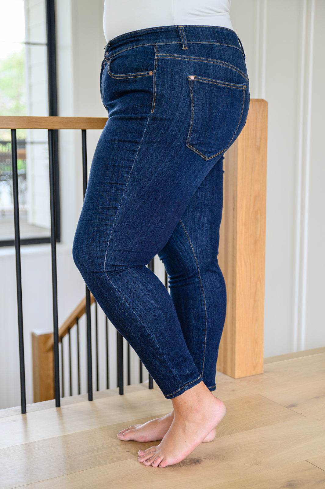 Pantalones vaqueros ajustados Georgia Back Yoke con bolsillo para el móvil