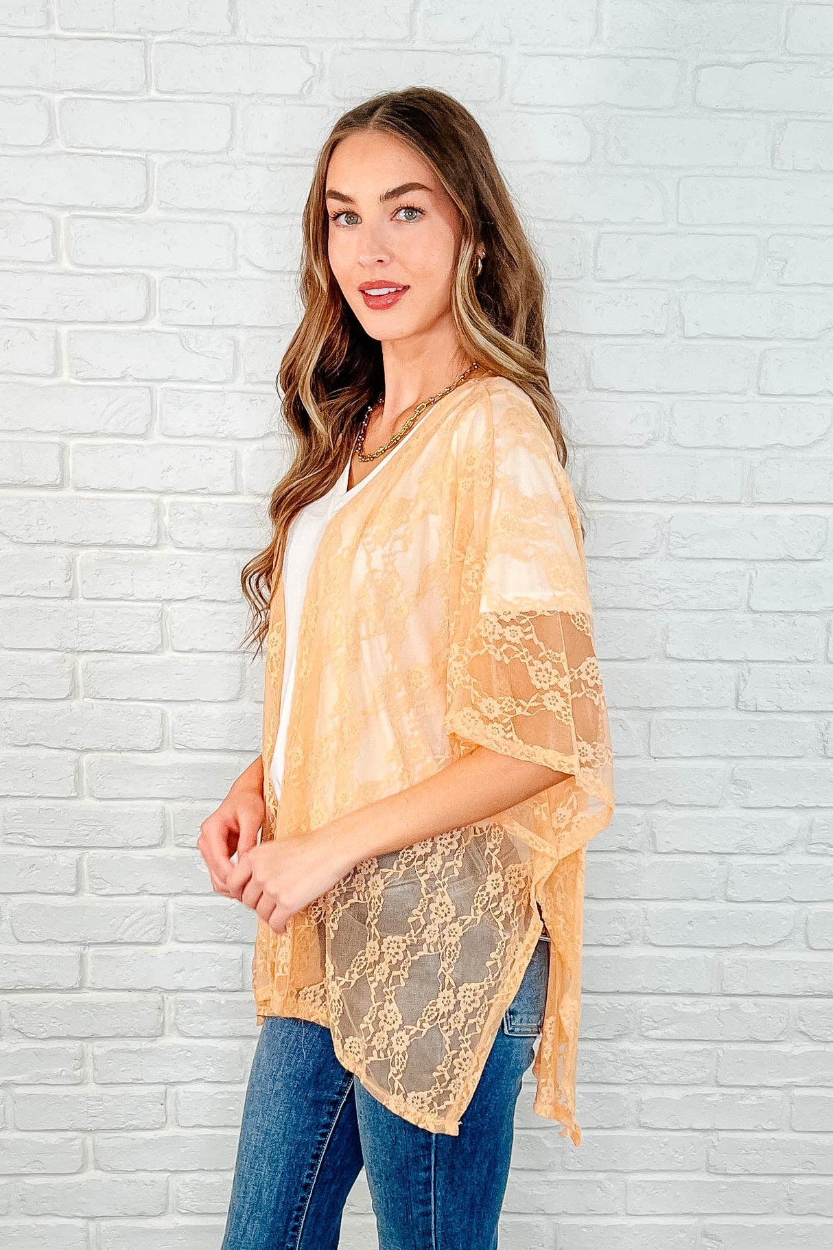 Kimono de encaje "Good Days Ahead" en color melocotón