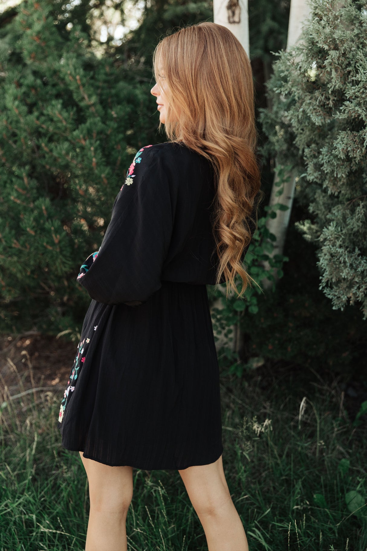 Vestido bordado floral "Me alegra verte"