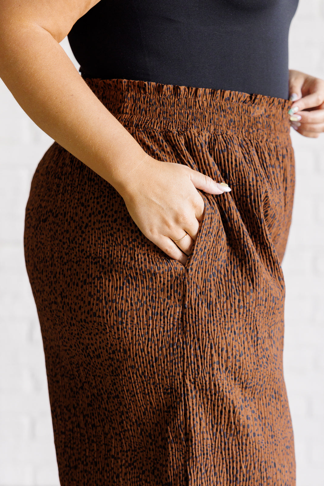 Pantalones Harmony de tiro alto y pierna ancha en color marrón
