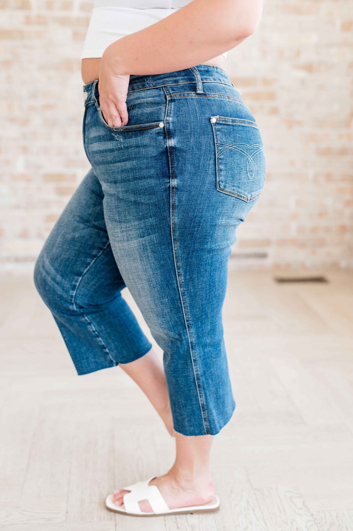 Hayes High Rise Wide Leg Crop Jeans - Liarian Unlimited Boutique