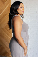 Mono de pierna ancha Hilary en gris