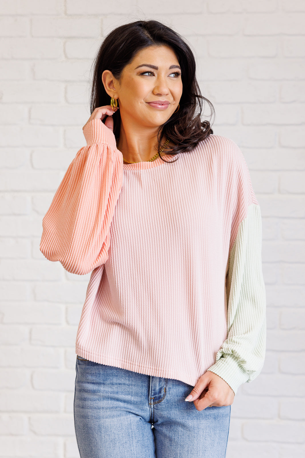 Top con bloques de color "Golpéame con tu mejor tiro" en multicolor
