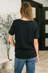 Camiseta de cuello en V I Don't Have to Choose en negro
