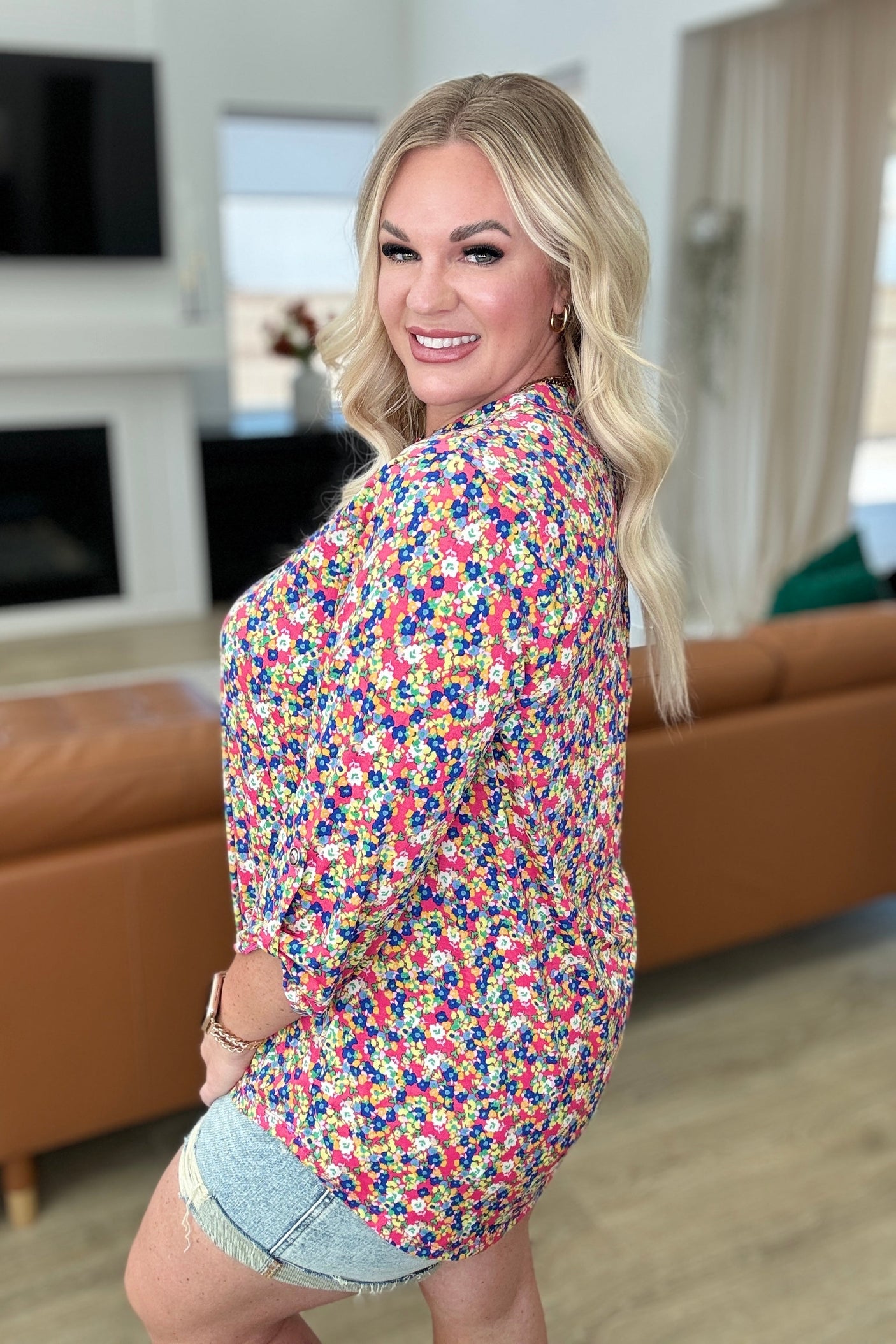 Lizzy Top in Coral Ditsy Floral - Liarian Unlimited Boutique