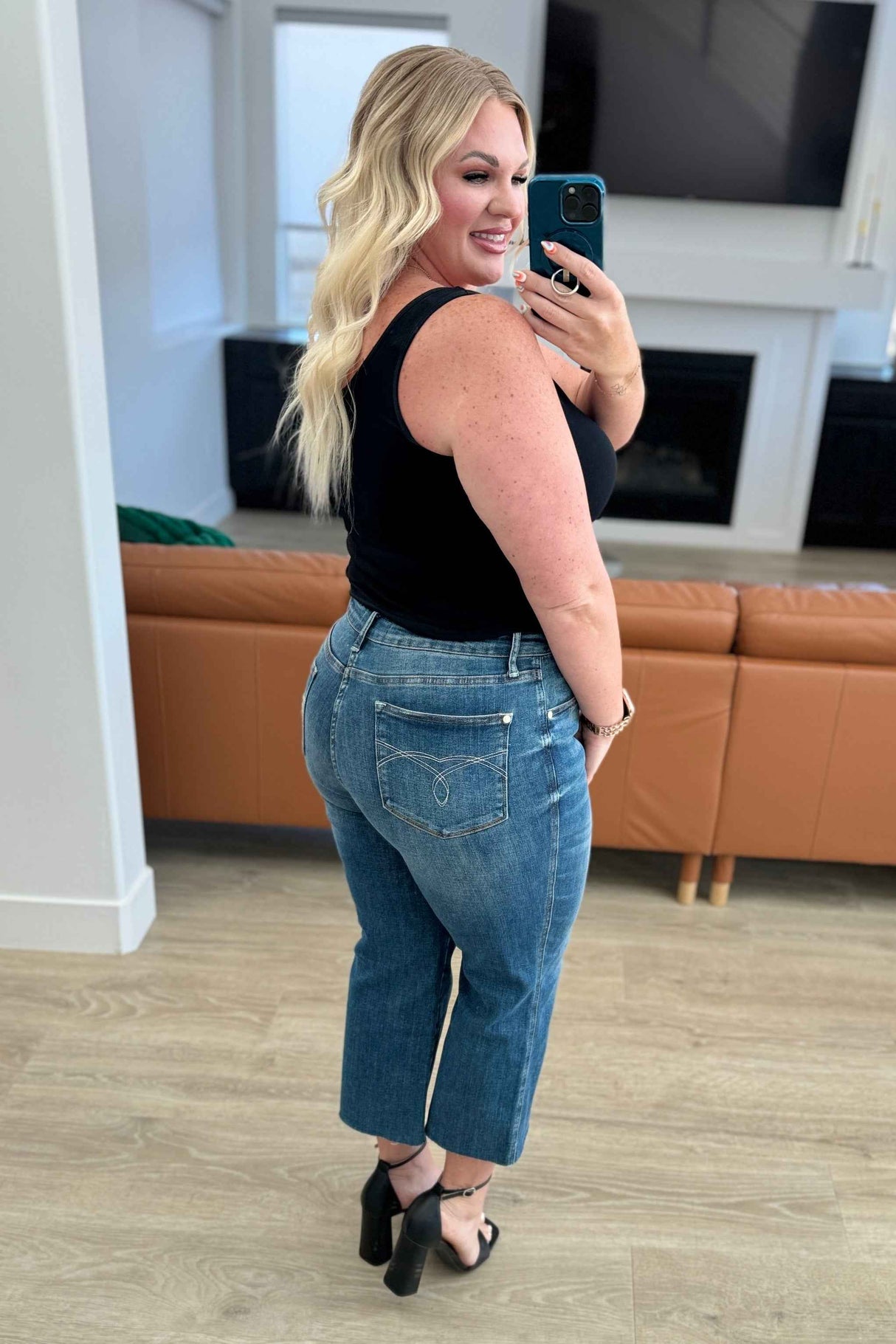 Hayes High Rise Wide Leg Crop Jeans - Liarian Unlimited Boutique