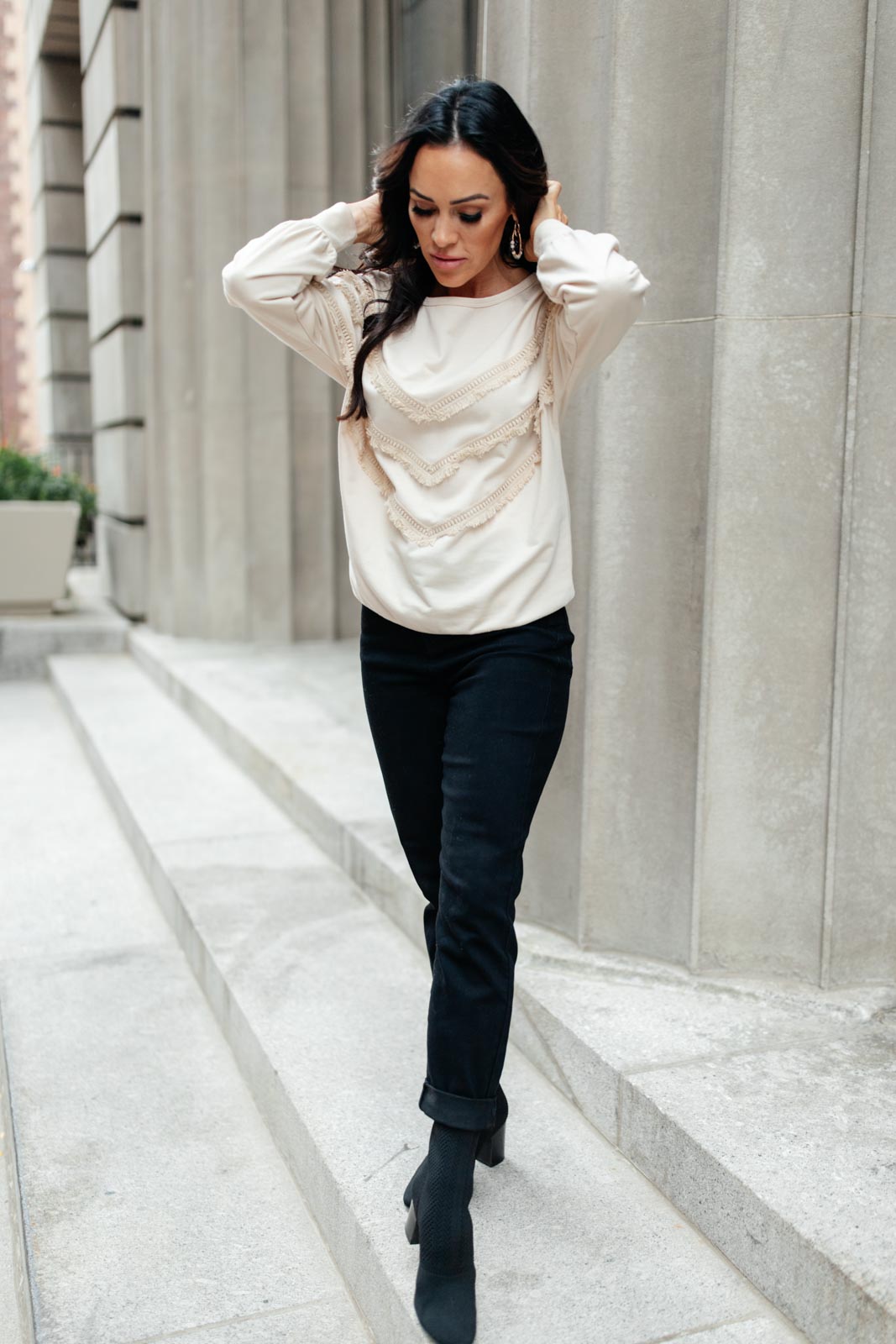 Top con flecos en beige