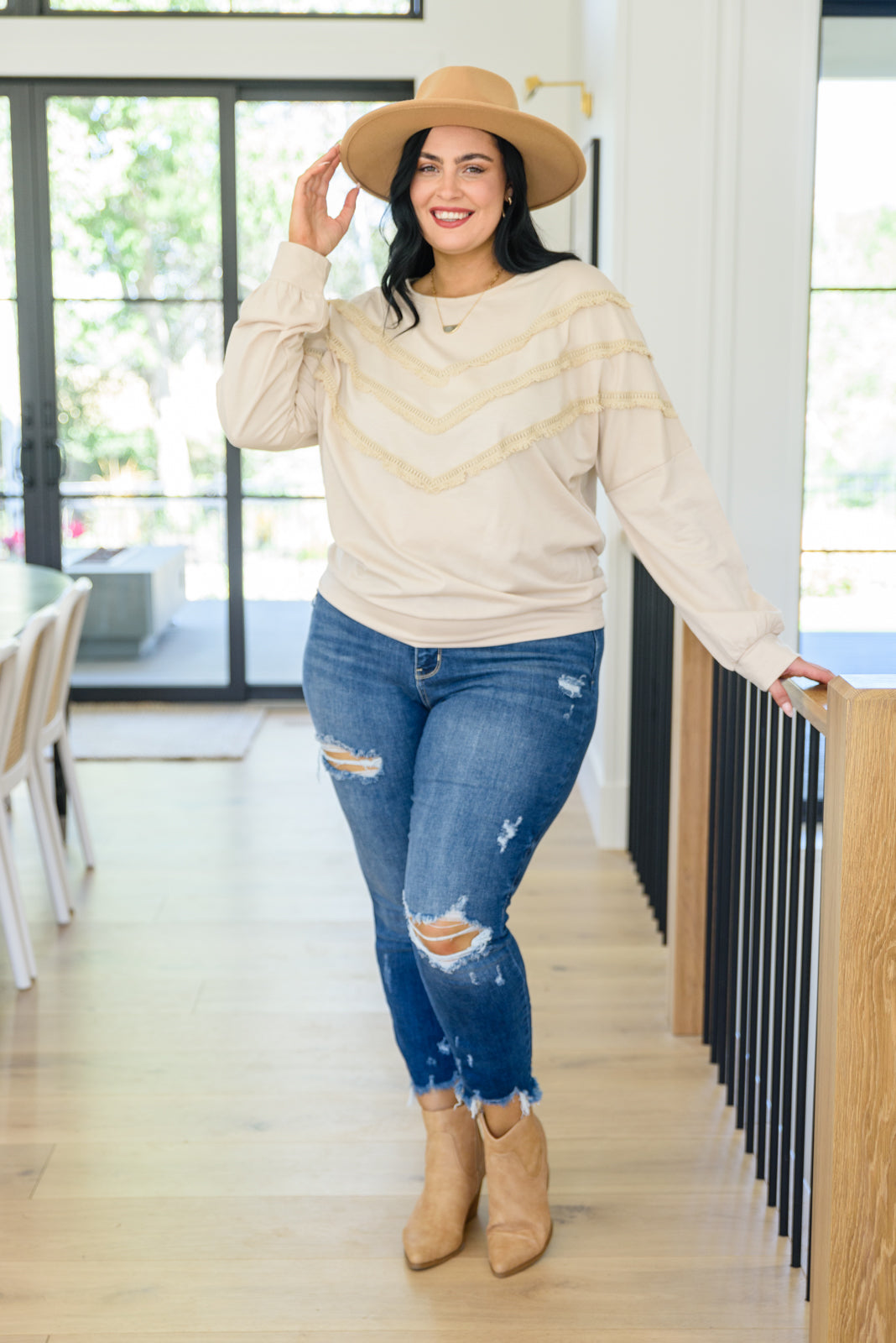 Top con flecos en beige