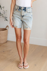 Shorts boyfriend desgastados con lavado mineral y tiro alto Cindy