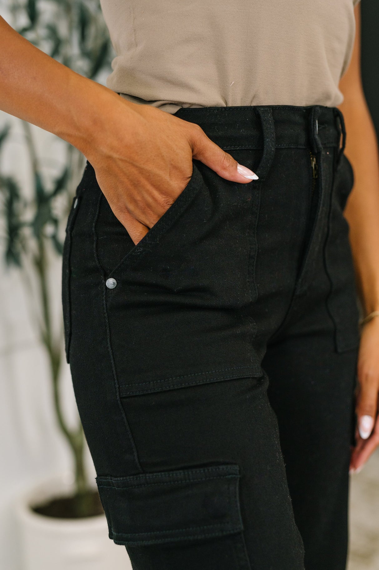 Keira de cintura alta, estilo cargo, ancha, en negro