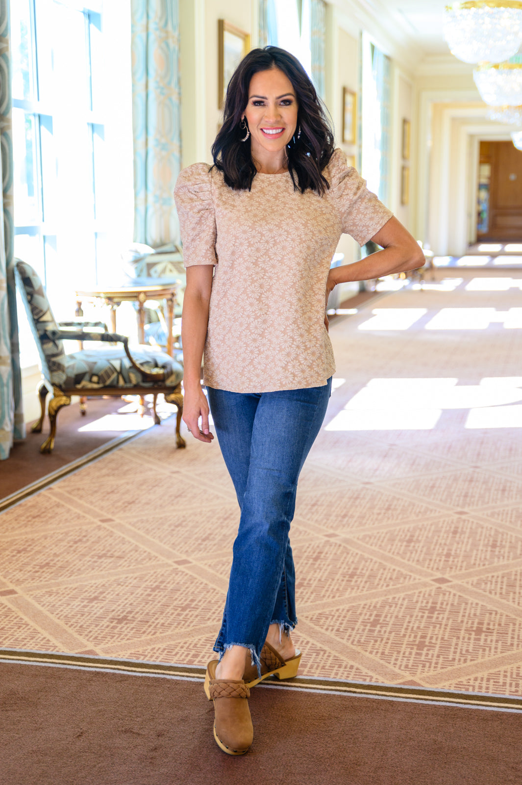 Top Kelsi de manga abullonada con jacquard en color tostado