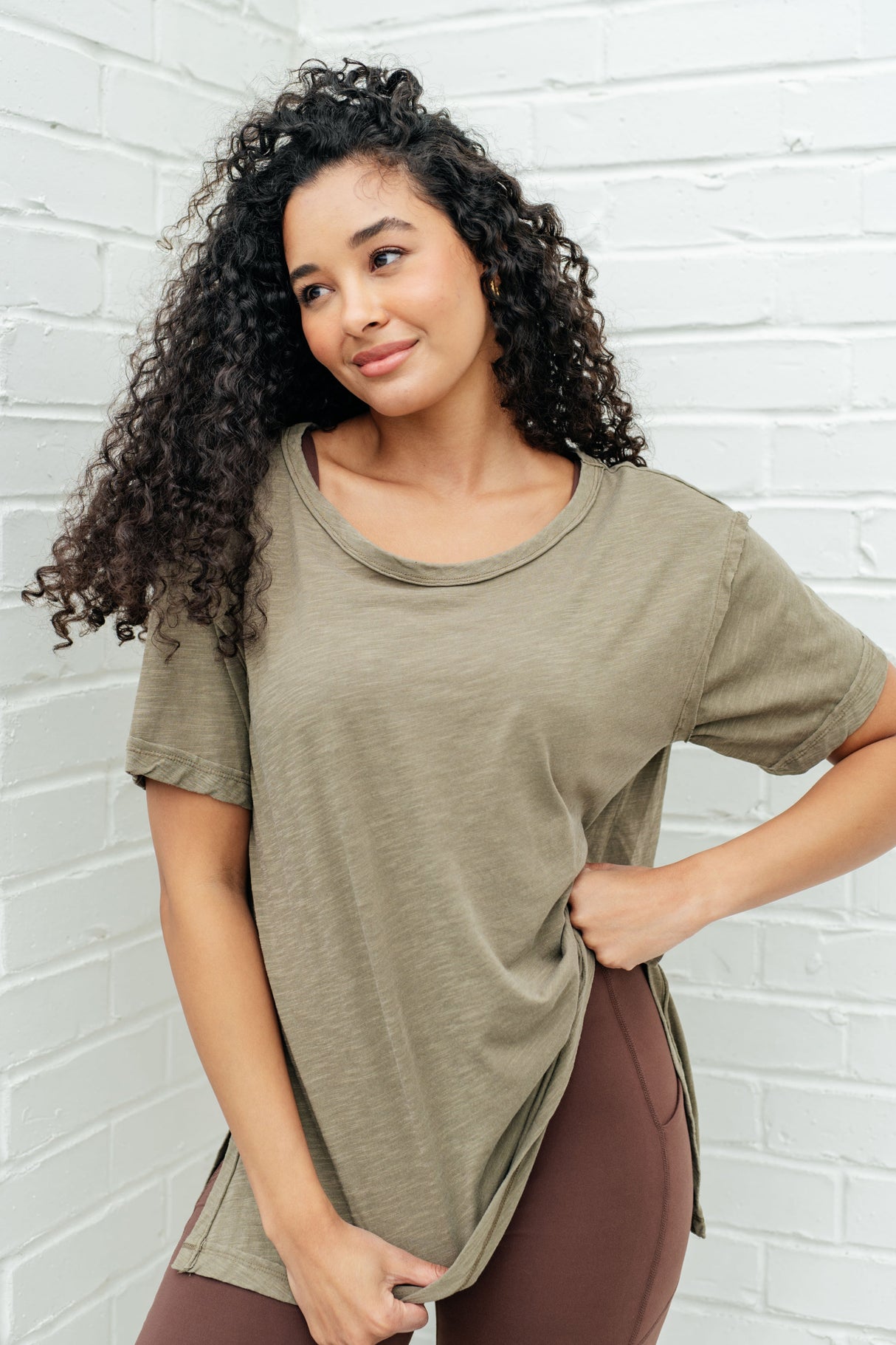 Camiseta relajada Let Me Live en color militar