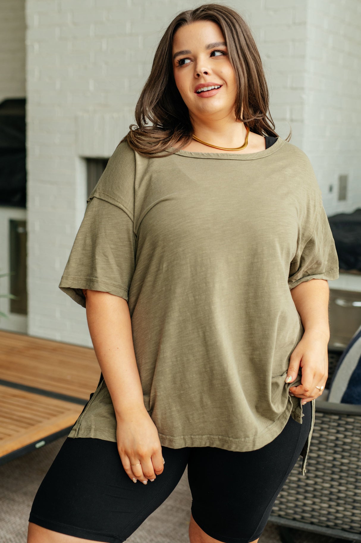 Camiseta relajada Let Me Live en color militar