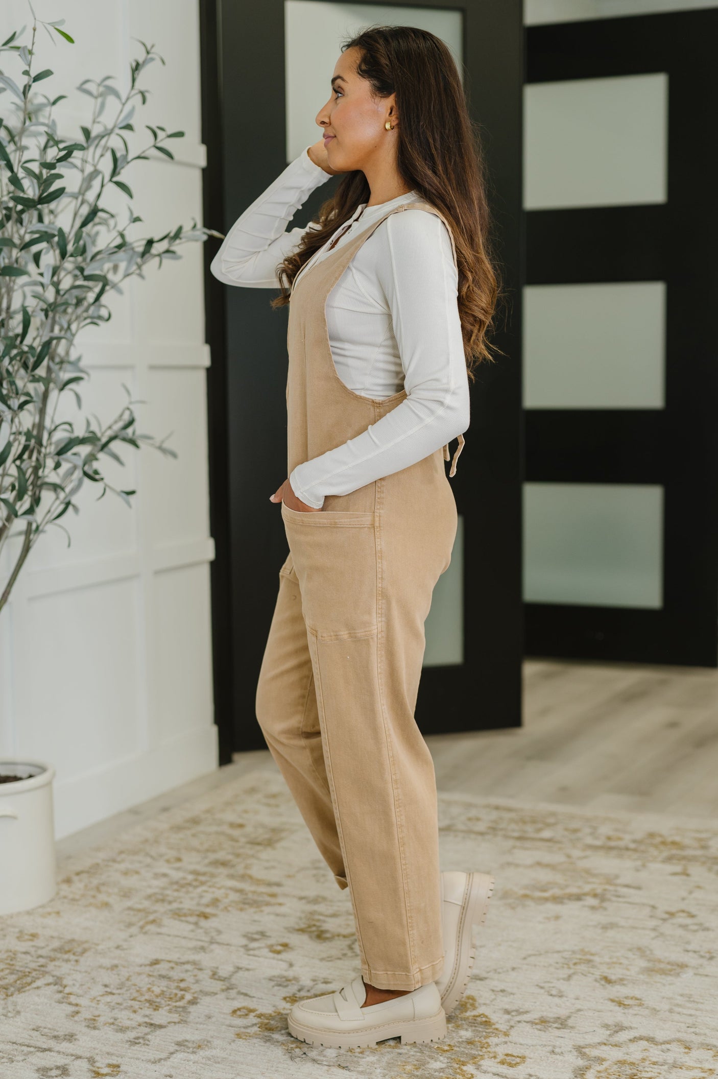 Mono con cuello en V de Little Miss Picnic en color cepillo