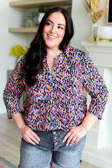 Top Babydoll Lizzy en negro con múltiples detalles pintados