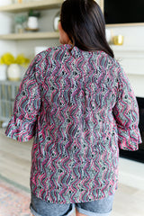 Blusa con mangas acampanadas Lizzy en cuerda negra y rosa