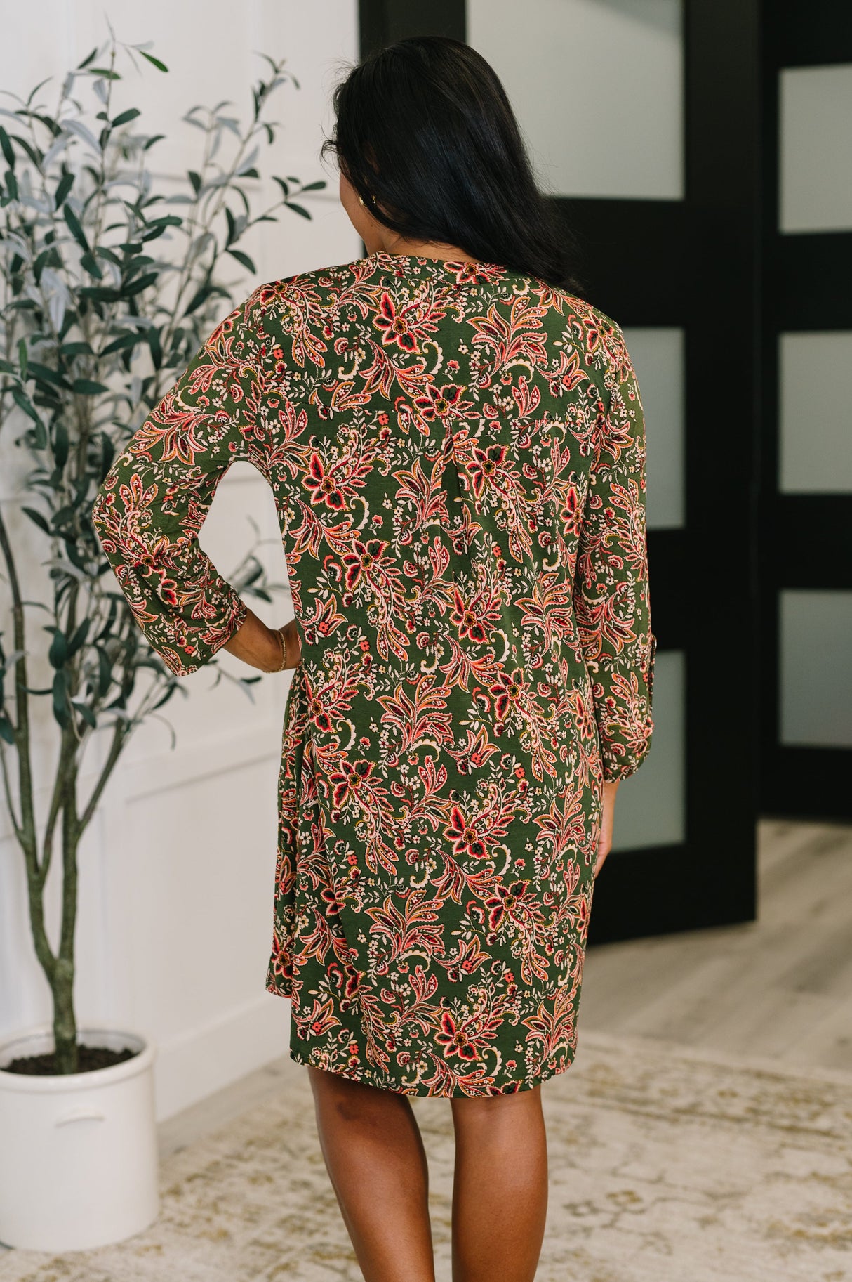 Vestido Lizzy de manga larga en estampado paisley oliva