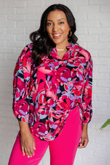 Top Lizzy con estampado floral negro y magenta