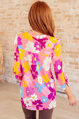 Lizzy Top con estampado floral en coral y magenta