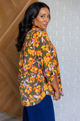 Lizzy Top en estampado floral oliva y mostaza