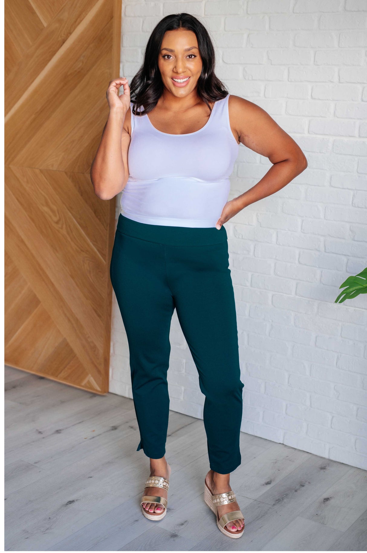 Pantalones pitillo tobilleros Magic en verde cazador