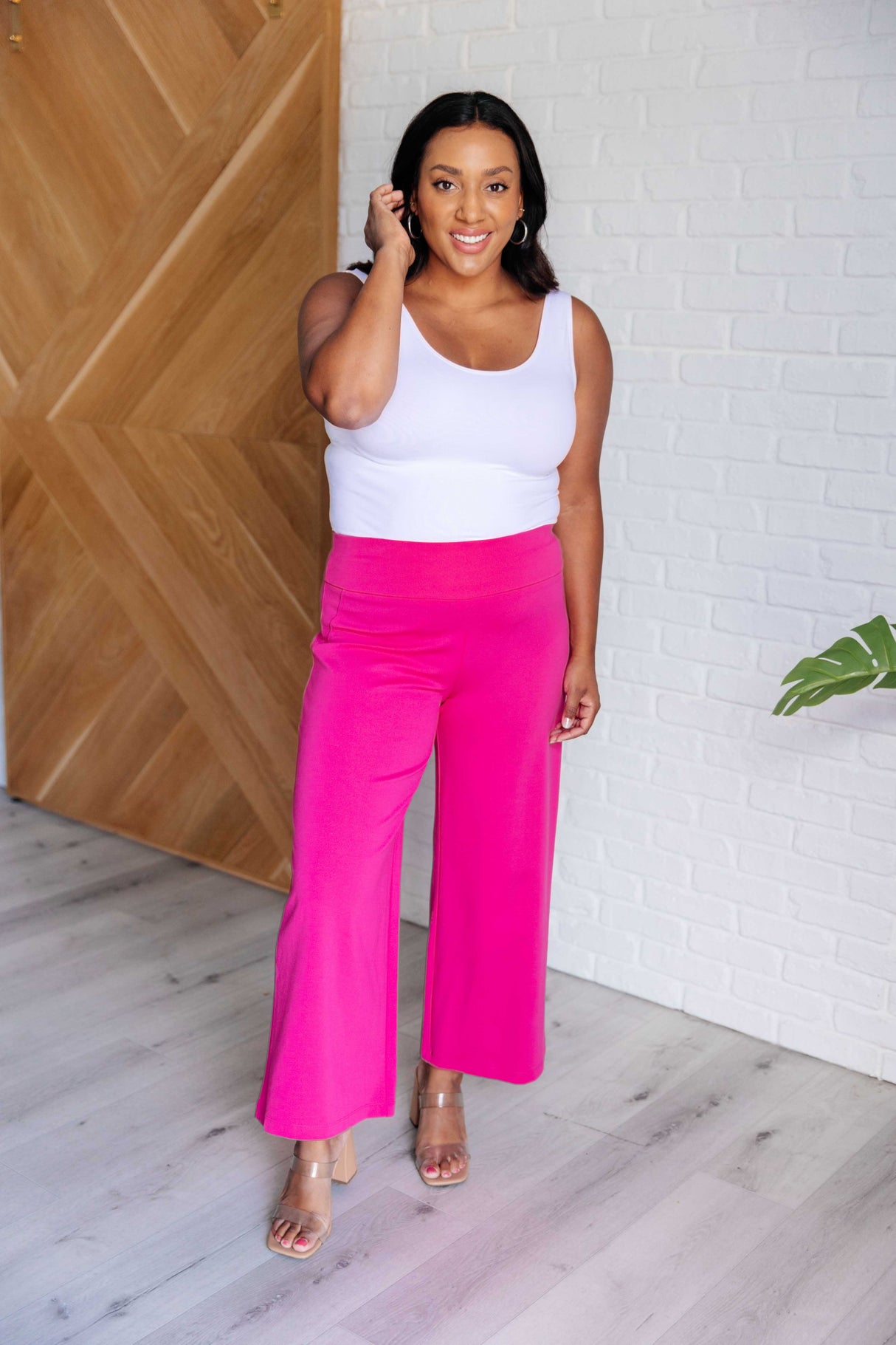 Pantalones cortos de pierna ancha mágicos en rosa intenso