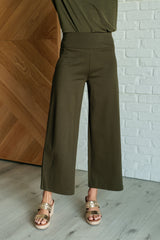 Pantalones cortos Magic Wide Leg en color oliva