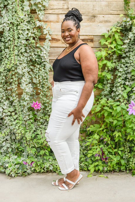 Jeans blancos desgastados de tiro medio estilo boyfriend