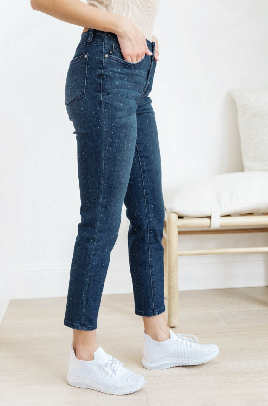 Jeans de tiro medio, corte relajado y lavado mineral