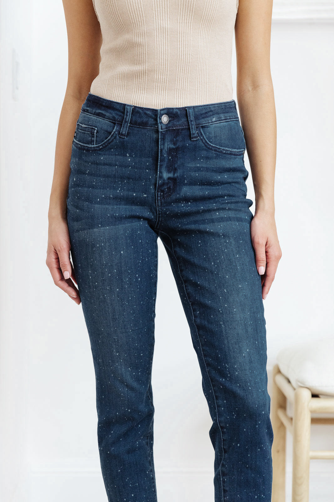 Jeans de tiro medio, corte relajado y lavado mineral