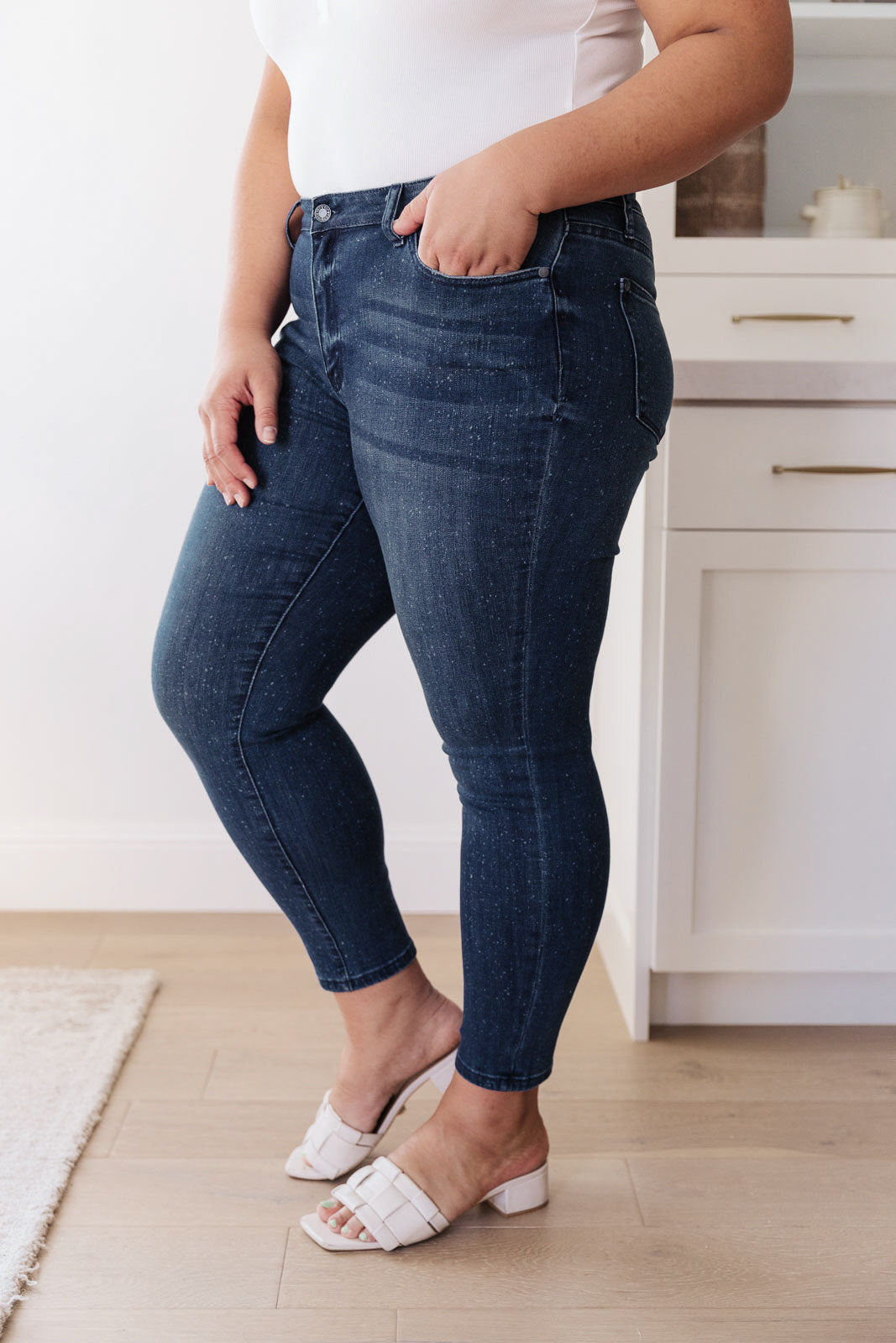 Jeans de tiro medio, corte relajado y lavado mineral