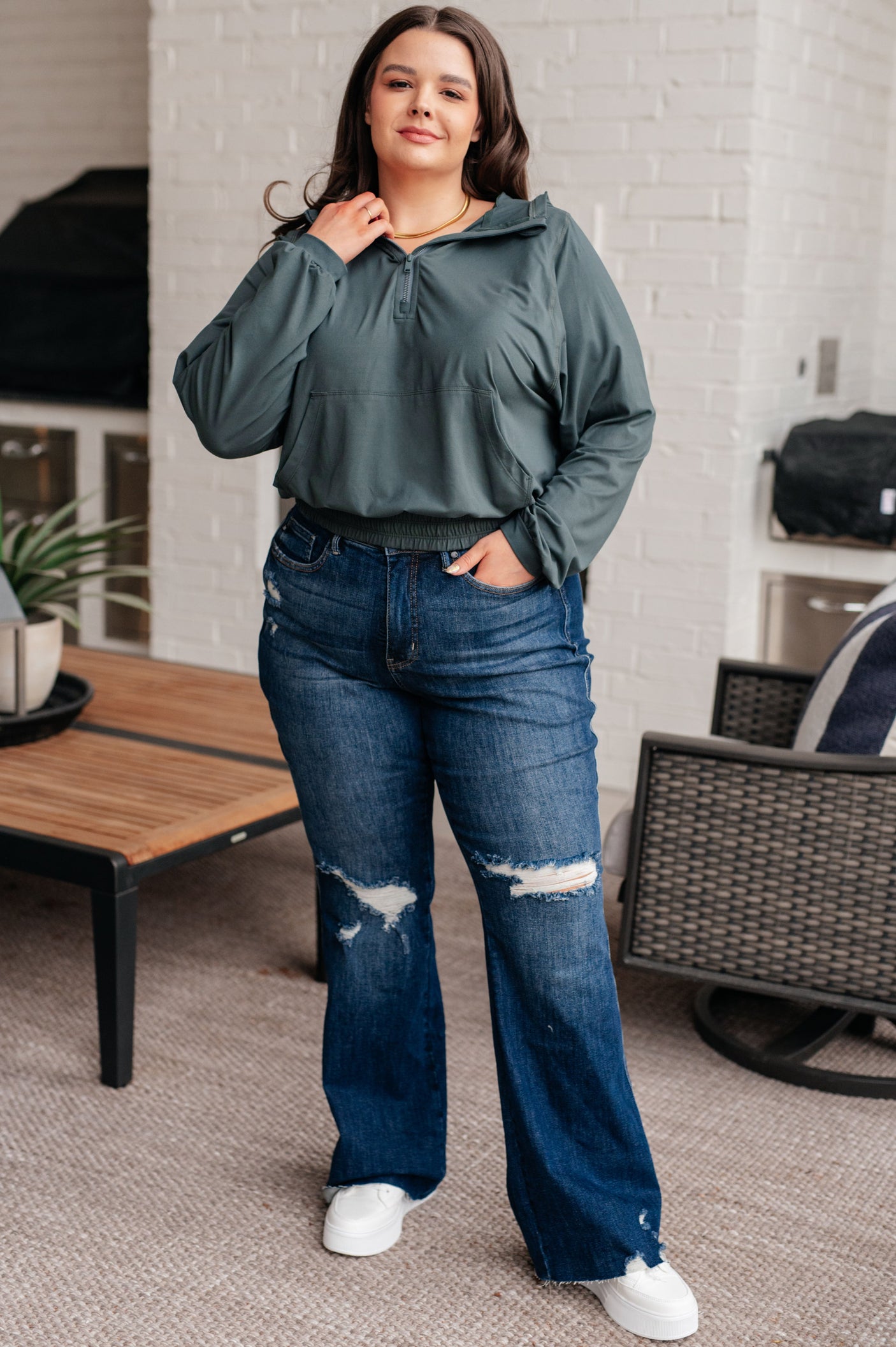 Sudadera con capucha y media cremallera Morning Run en color abeto ahumado