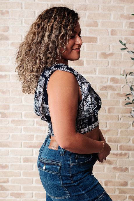 Naturalmente me gusta este top con mangas onduladas