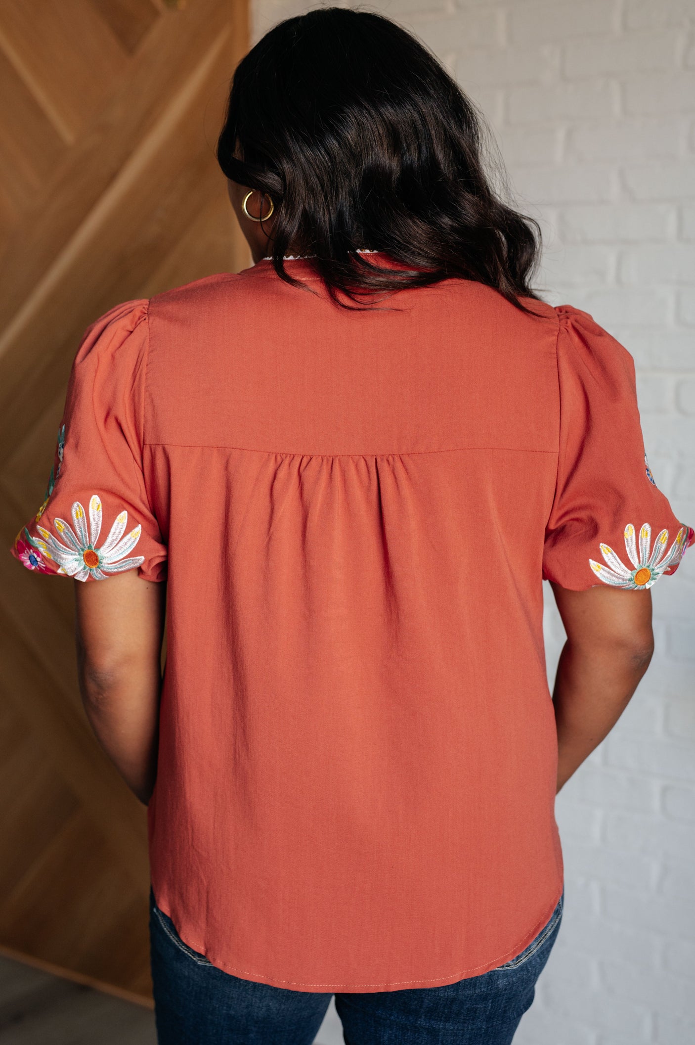 Blusa con mangas bordadas No Concers