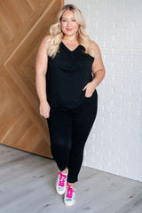 Camiseta de tirantes con cuello en V Not So Anxious en color negro