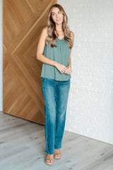 Camiseta de tirantes con cuello en V Not So Anxious en color niebla