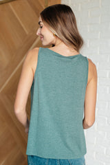 Camiseta de tirantes con cuello en V Not So Anxious en color niebla