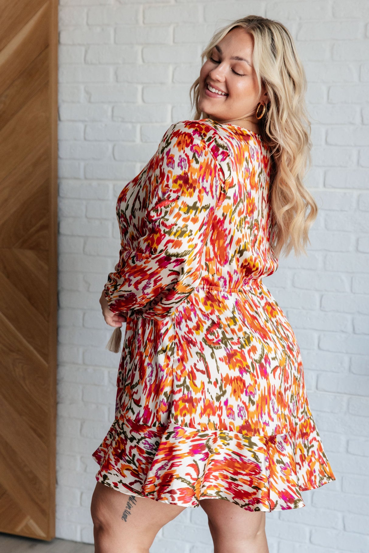 Vestido con mangas globo y cuello en V de Once Upon a Dream