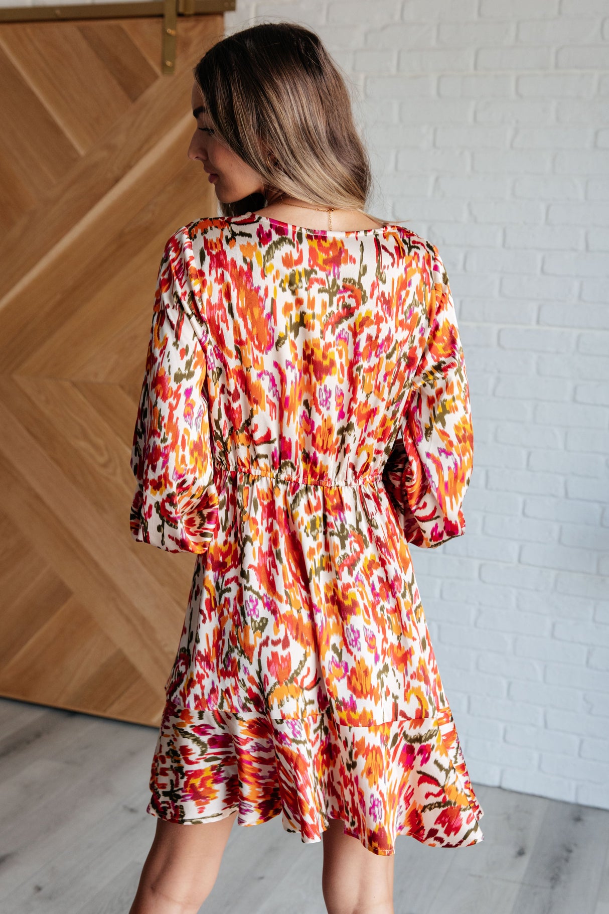 Vestido con mangas globo y cuello en V de Once Upon a Dream