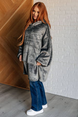 Sudadera con capucha extragrande de terciopelo gris