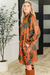 Vestido con mangas globo Petals After Dark