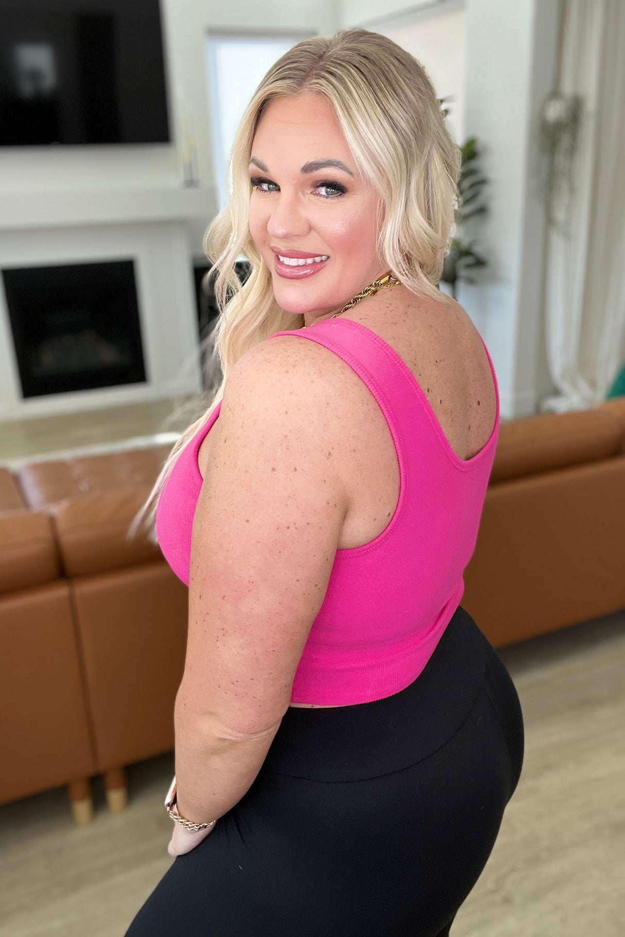 It's a Lifestyle Cropped Tank - Liarian Unlimited Boutique