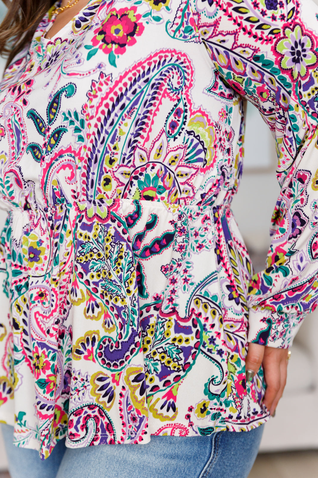 Elige un color de blusa peplum
