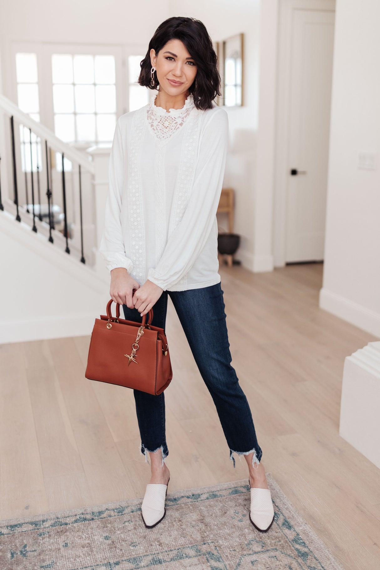 Imagina esta blusa en color blanco hueso.