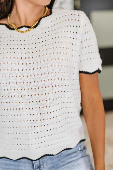 Top de punto Pinkies Up en blanco