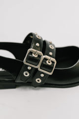 Pop of Color Pointy Toe Slip On in Black