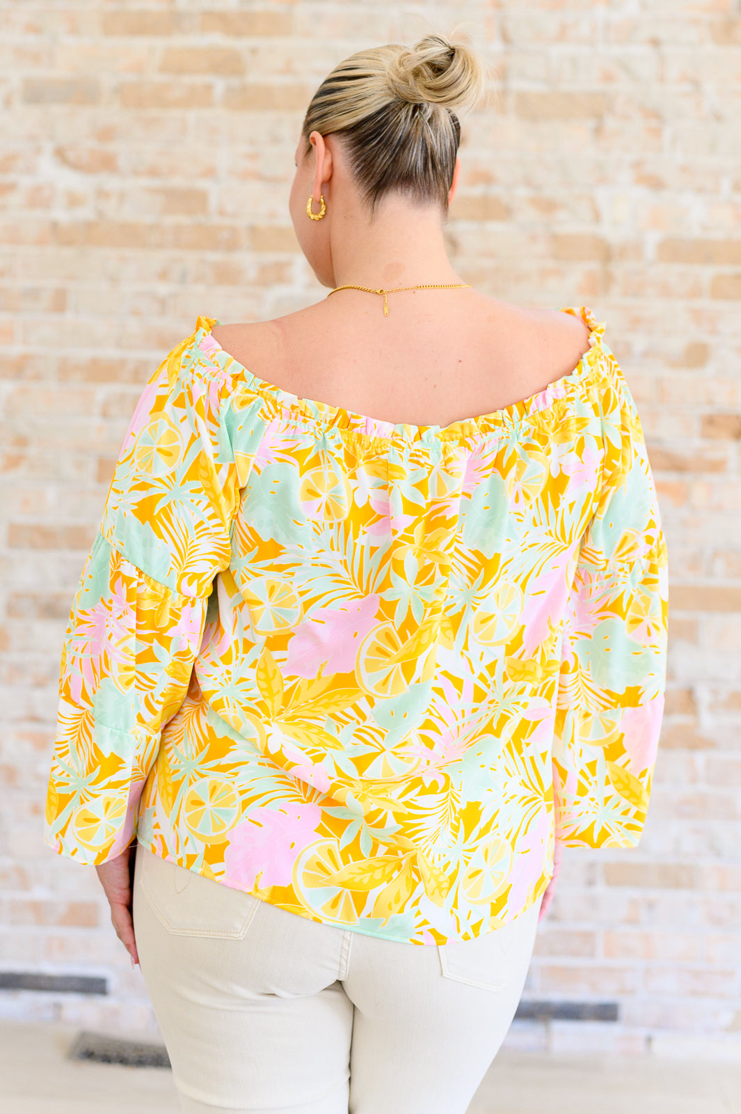 Blusa con mangas acampanadas y hombros descubiertos Rich Spirit