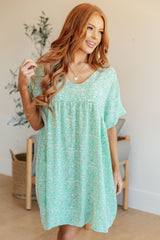 Vestido Rodeo Lights con mangas dolman y estampado floral menta